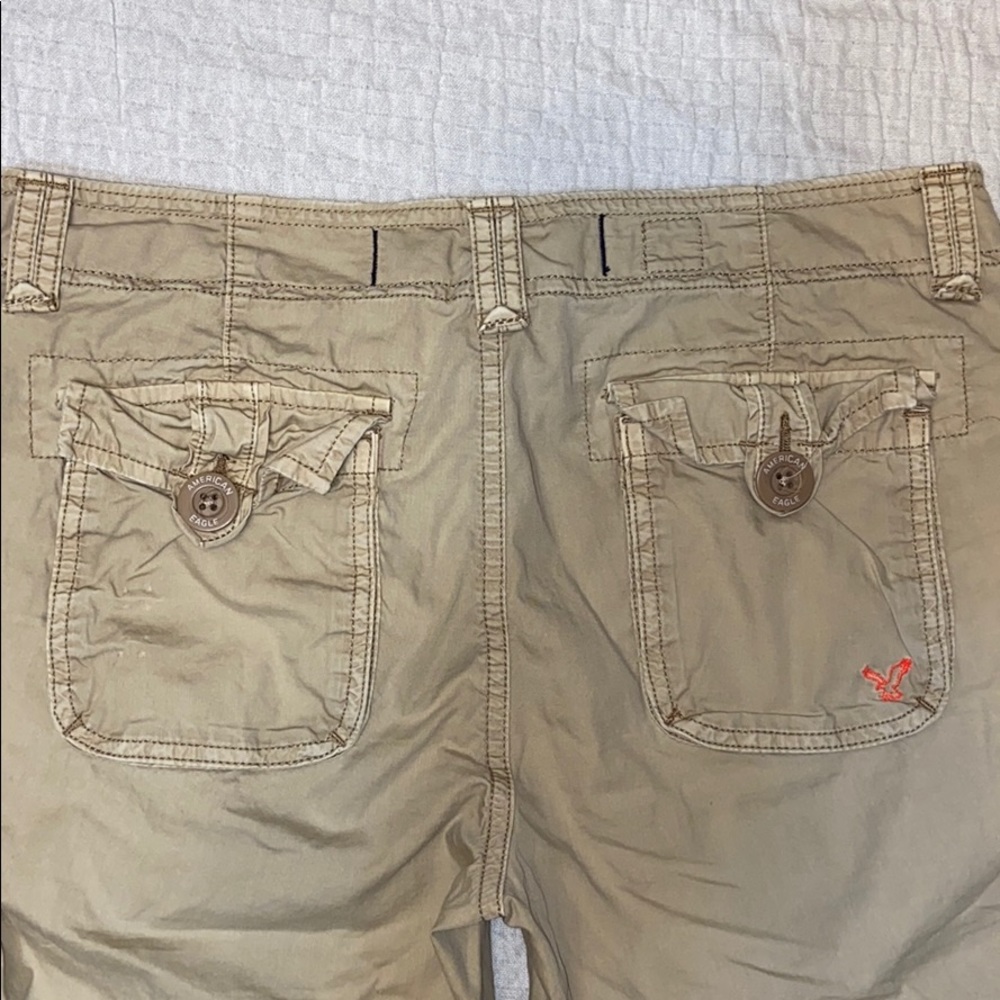 American Eagle distressed cropped capris sz 2 EUC - Picture 3 of 7